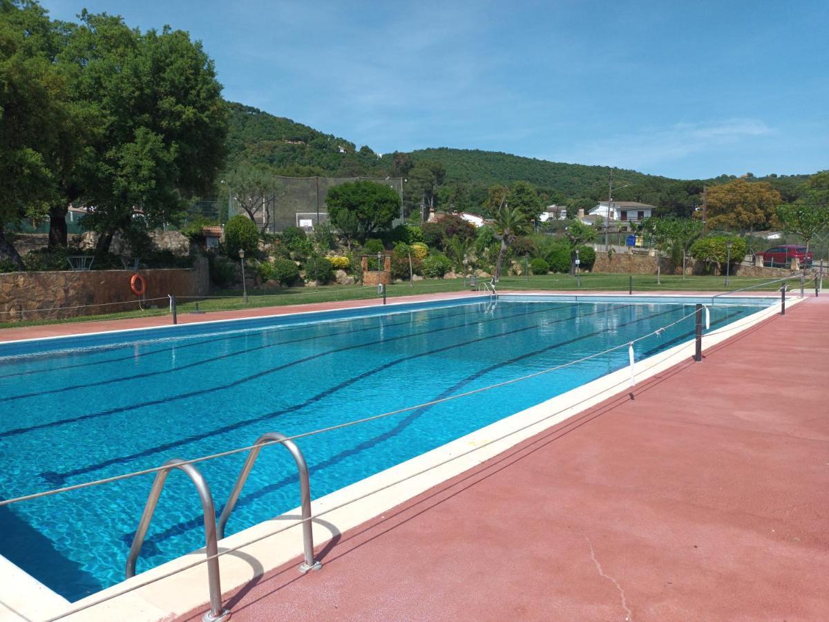 Apartamento Loft, Jardin Y Piscina Privada Romanya de la Selva Экстерьер фото